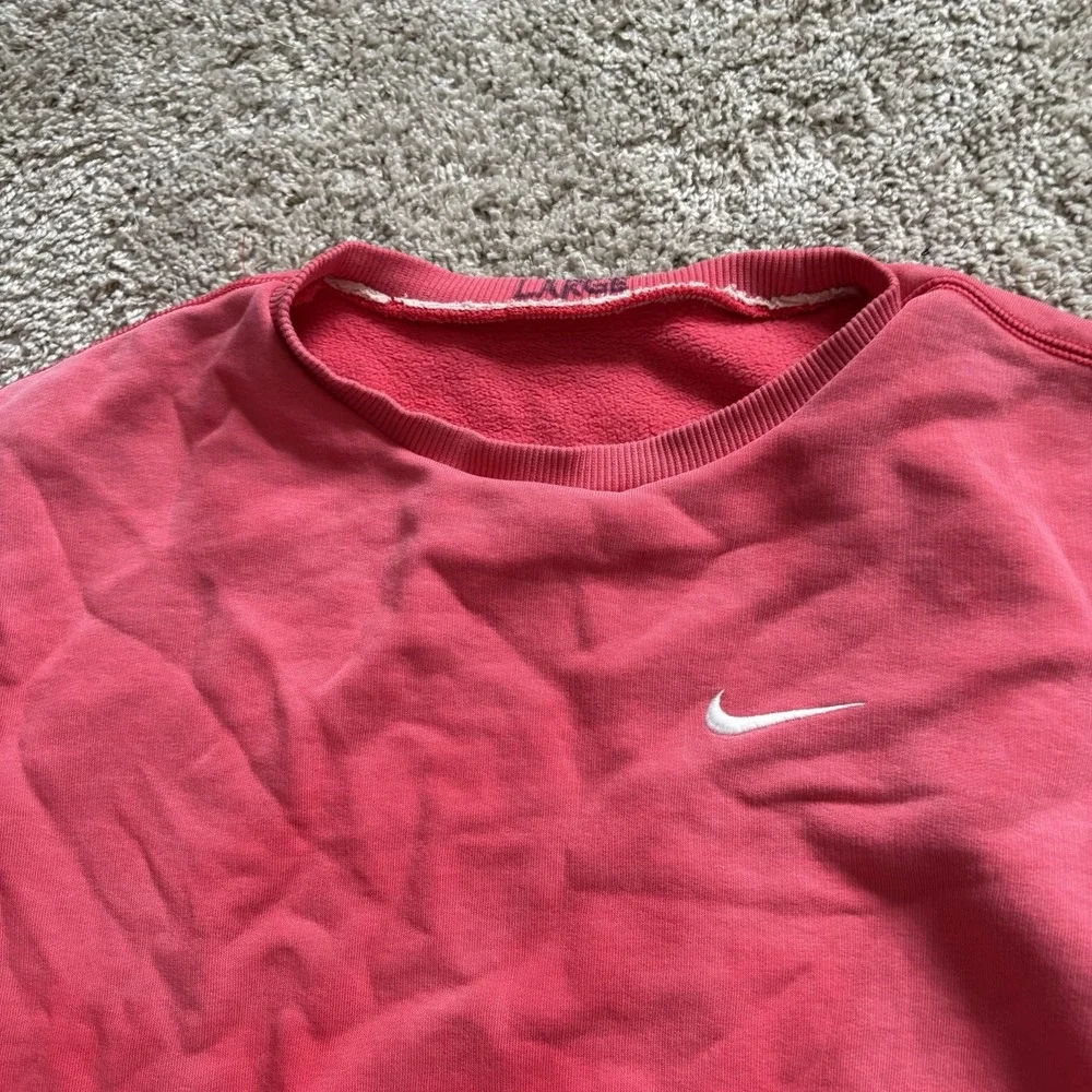Nike Faded Red Sweatshirt Crewneck Men's Med/Large Swoosh - Picture 5 of 8